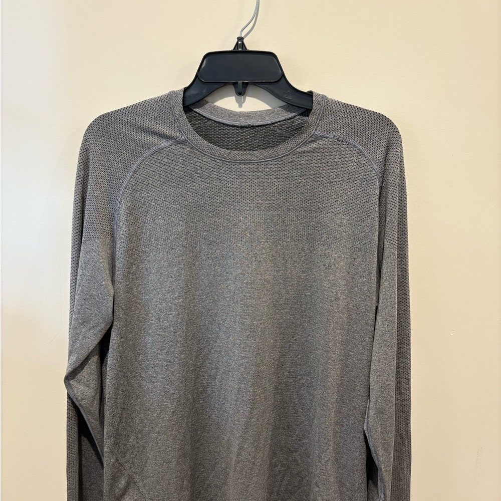 Lululemon Athletica Gray Long Sleeve Tees for Everyday Comfort